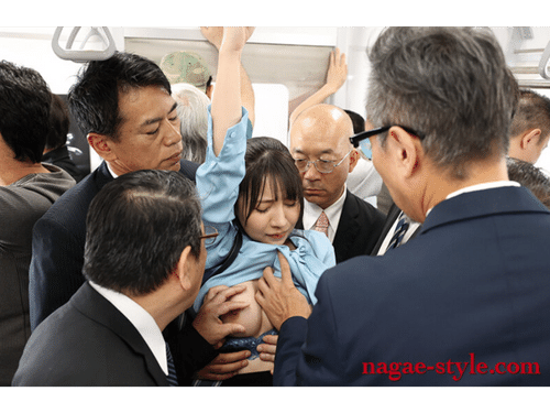 【ゲイ目線で見るノンケAV｜スーツを着た親父リーマンが集団痴漢】新・官能的痴●行為 流川莉央