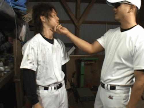 【男の門｜厳選！ゲイ動画】野球少年がコーチから性の野外特訓を受ける！